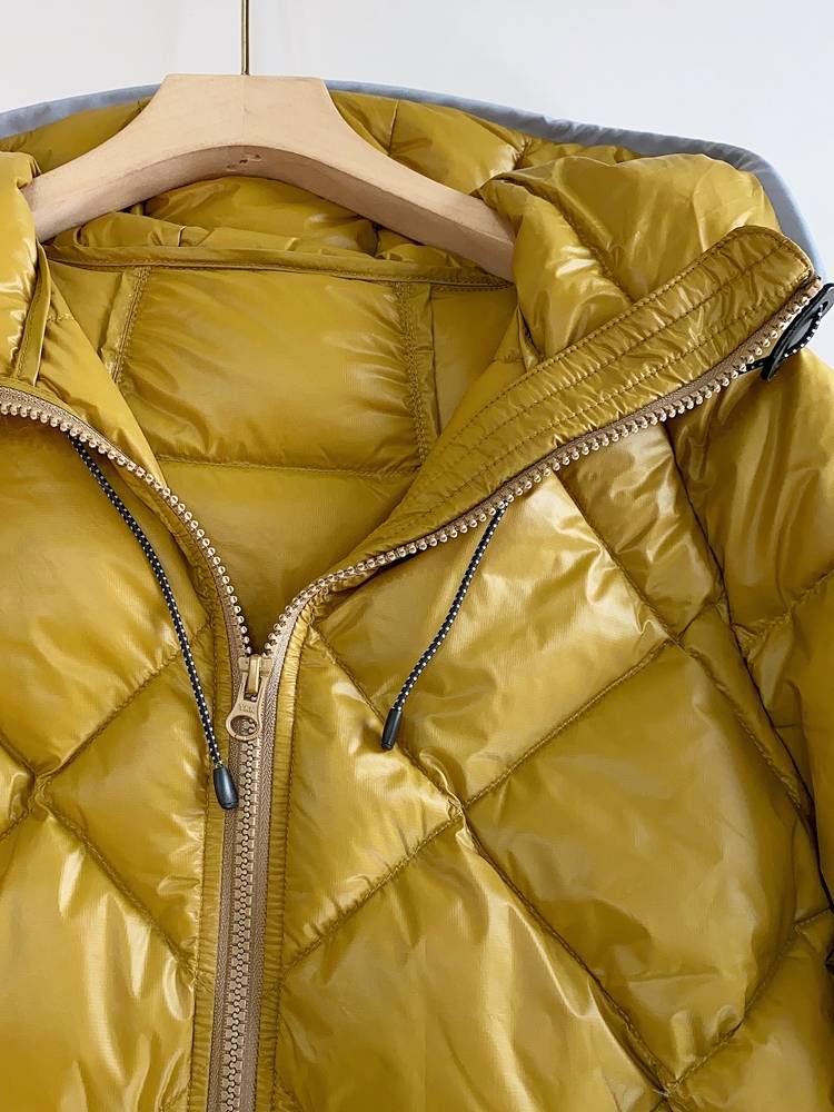 Simple windfield water fabric conventional model with hat goose velvet jacket