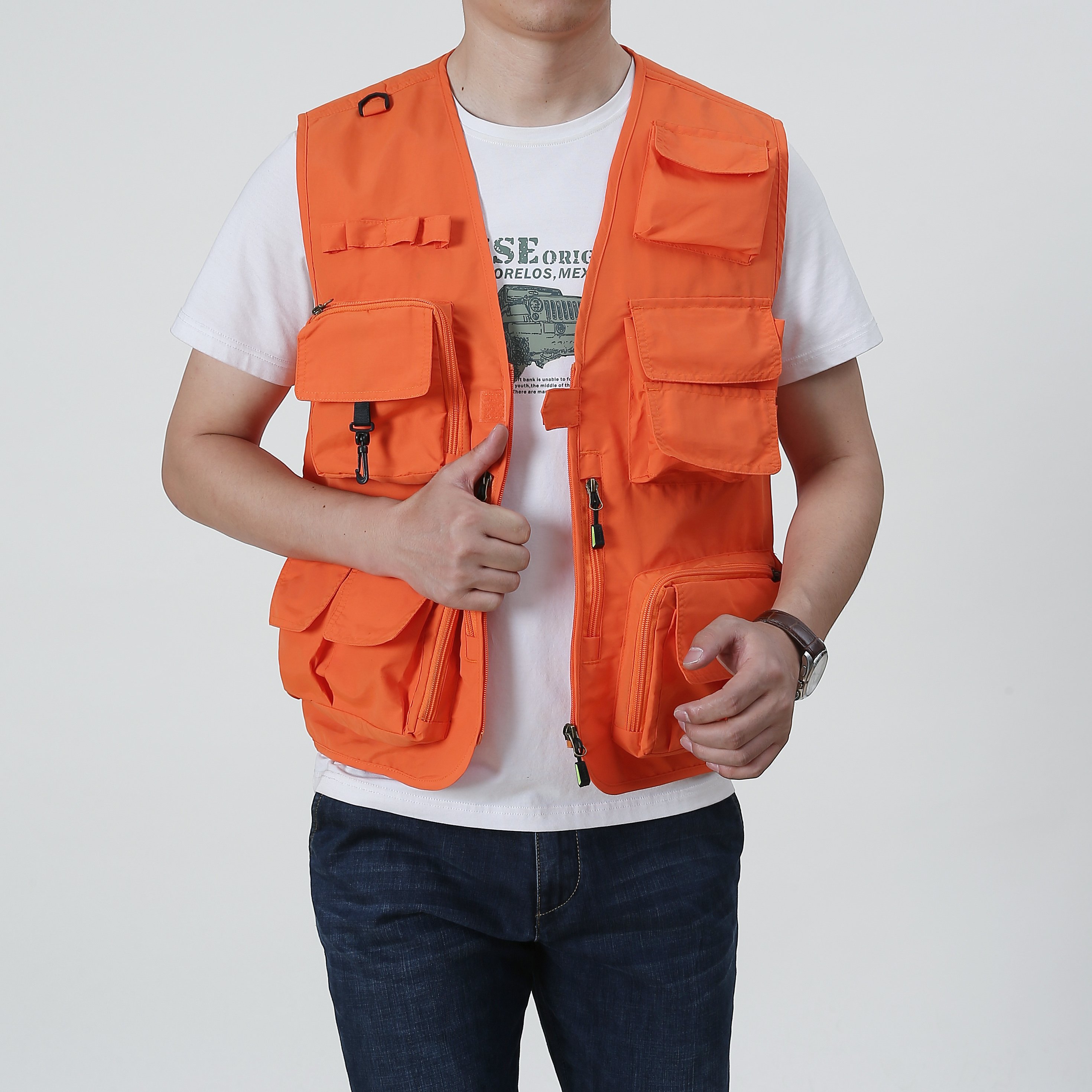 Wholesale Men's Tactical Vest Custom Multi-Pocket Woven Polyester Fabric for Casual Style Fishing Hiking Outdoor Utility Cargo