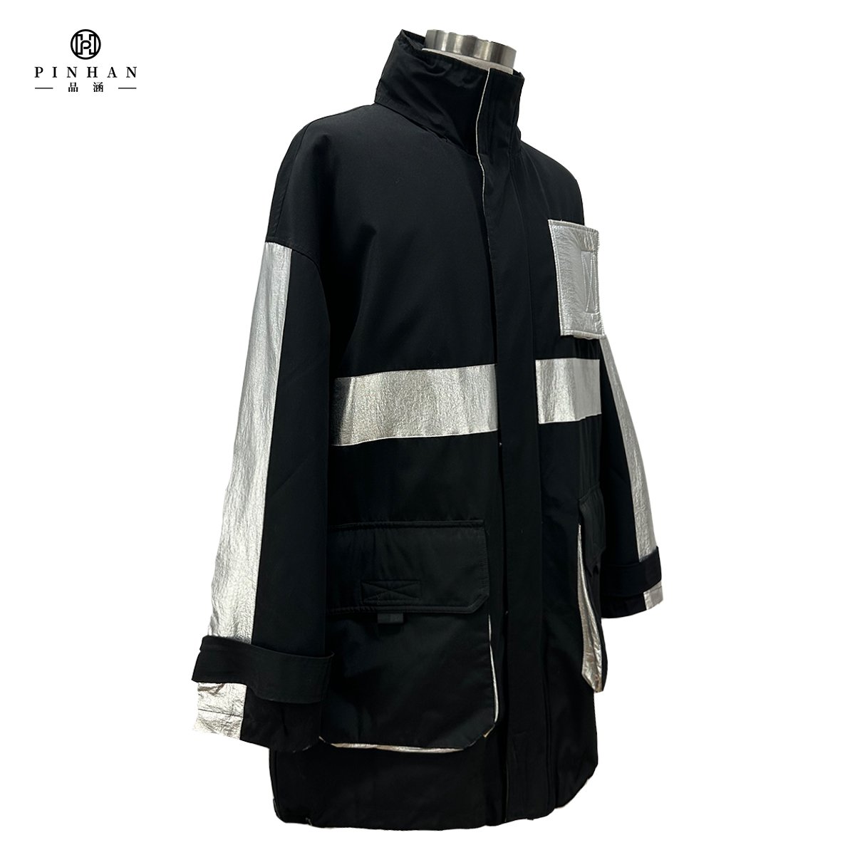 Long men's jacket stand collar with 2 side pockets Chest pocket patchwork fabric in white and silver outdoor