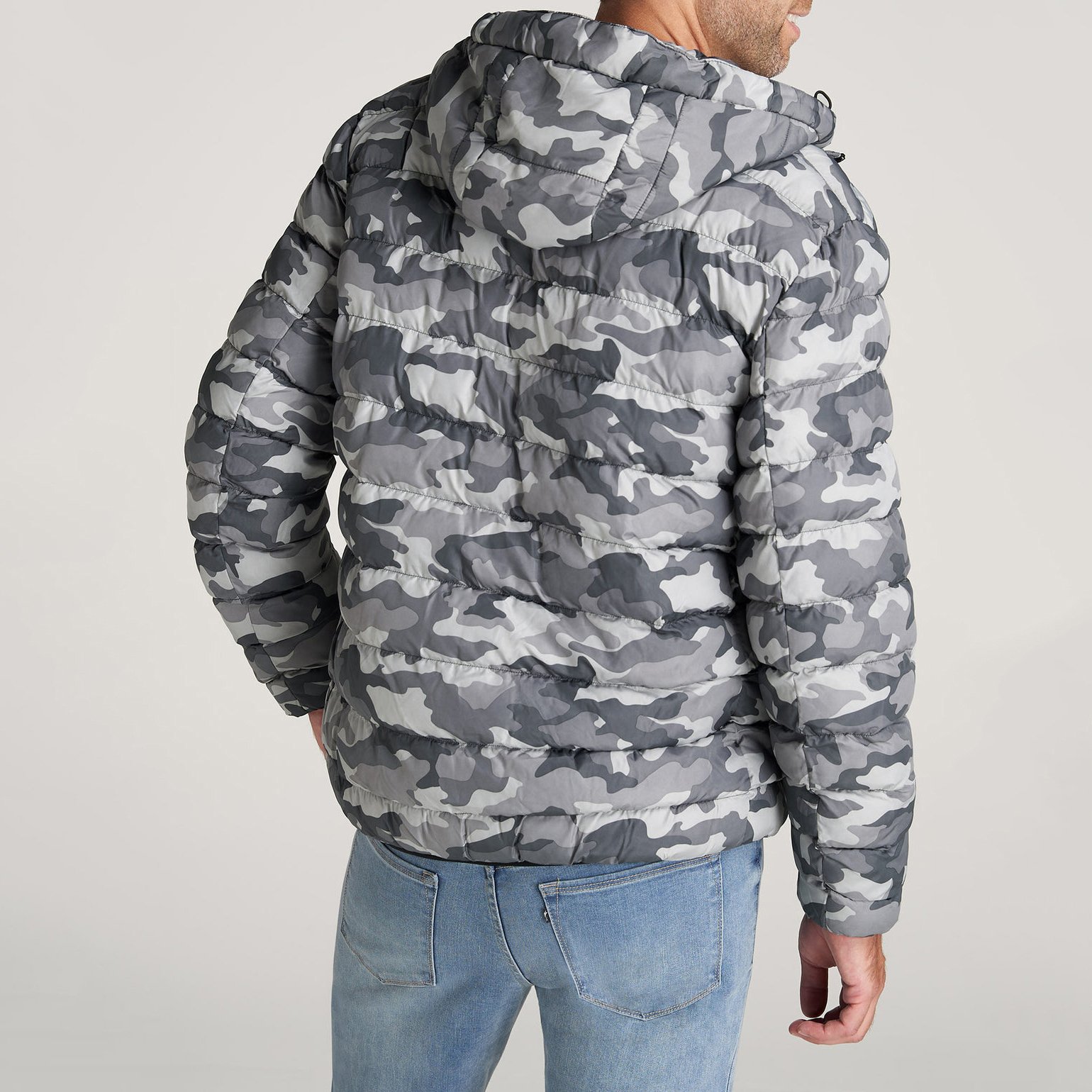 2023 Men's High Quality Lightweight Puffer Jacket Business Casual Winter Style with Zipper Closure