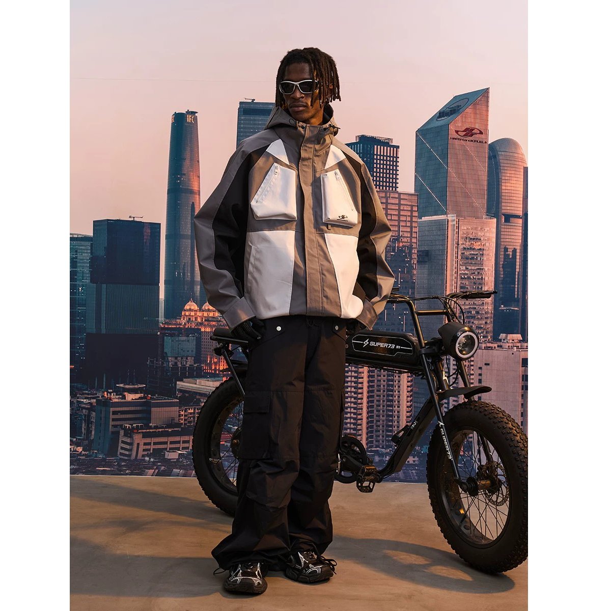 High quality new design stereoscopic pockets women windbreaker contrast color splicing full zipper bomber hooded men's jacket