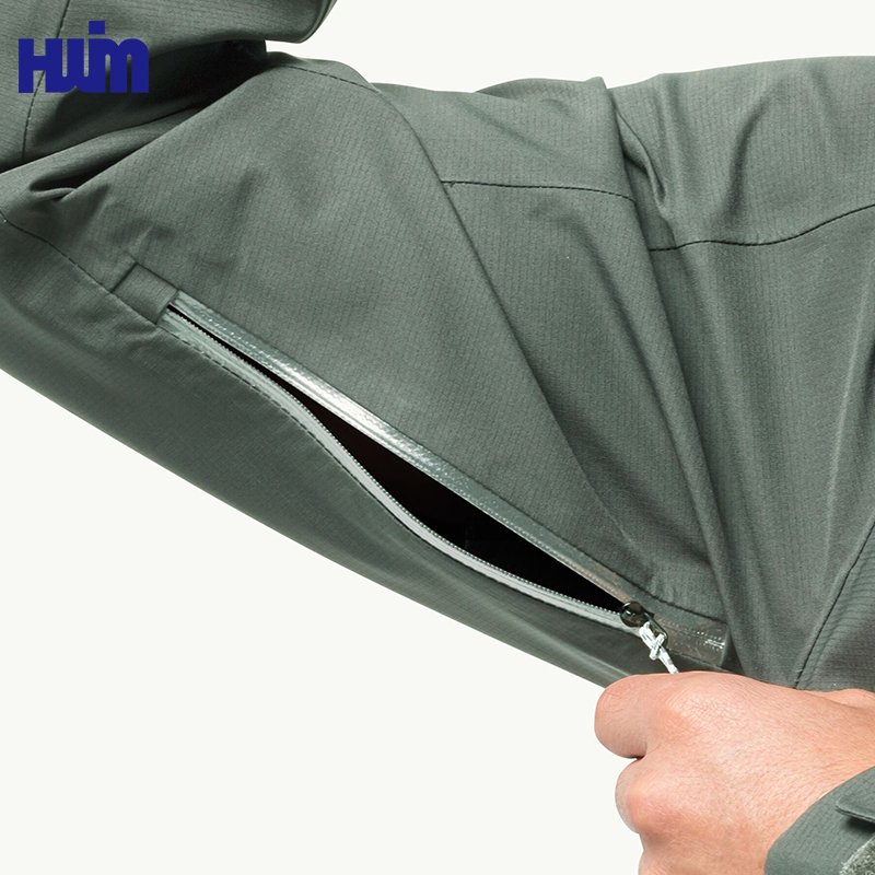 Custom Logo Men's High Performance Lightweight Waterproof Gym Sports Running Jackets 530 G Weatherproof Shell Jacket with Hood