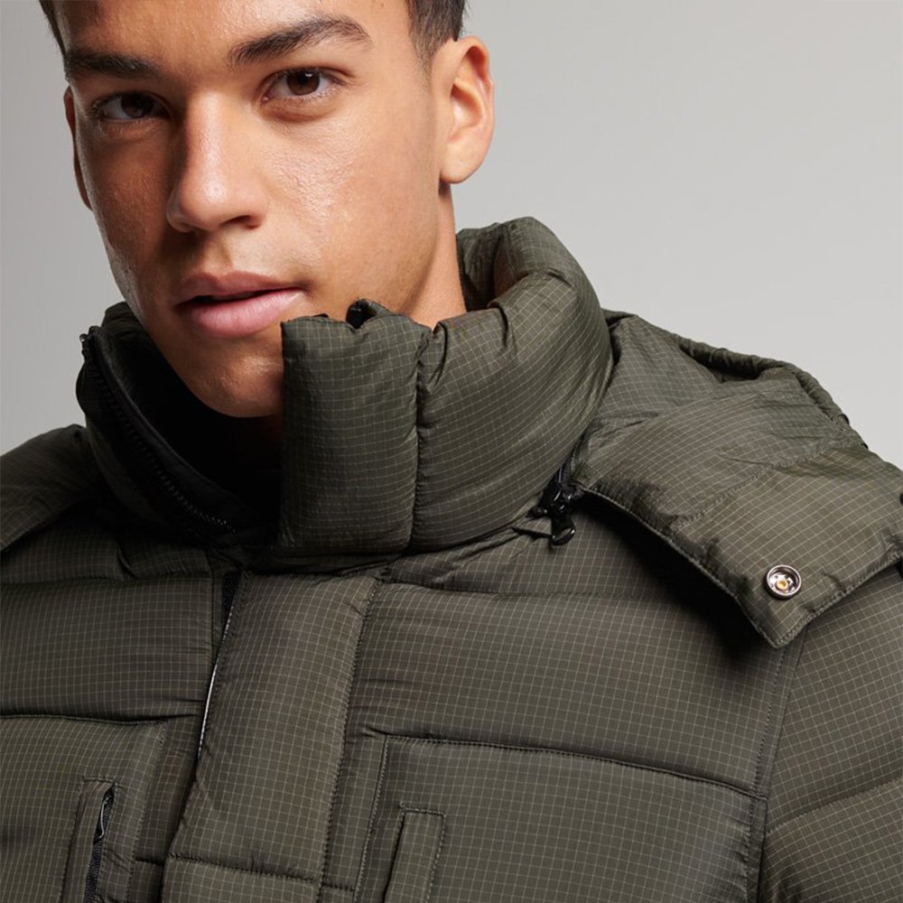New Custom Design Men's Long Puffer Jacket High Quality down Fabric Fur Decoration Hooded Collar Thin Breathable-Wholesale Price