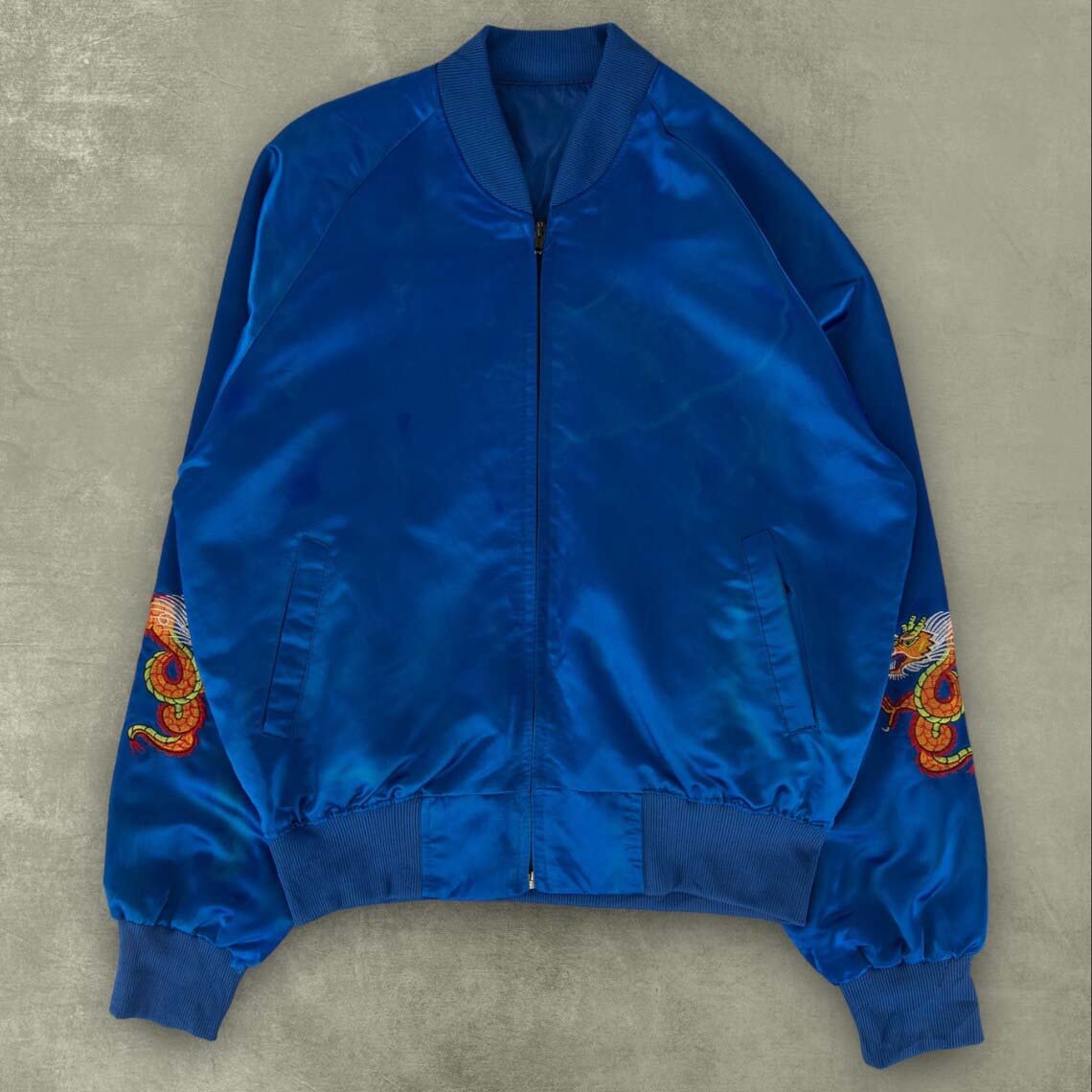 Korea High Quality Leather Satin Jacket for Men Winter New Style Bomber with Embroidery and Patches Plain Decoration with Fur