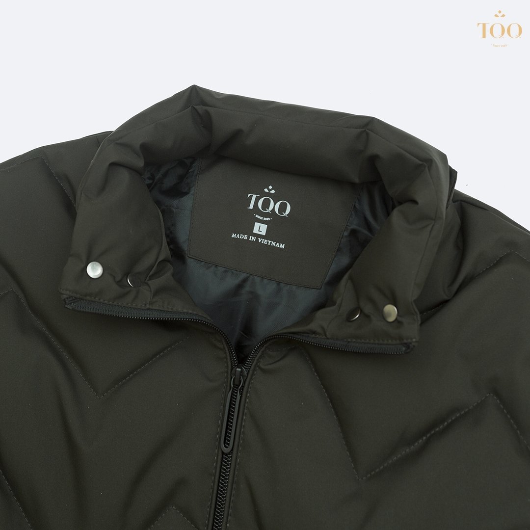 COLLARLESS Regular puffer jacket men Stretch Puffer Jacket with Detachable Hood in Dark Green Winter Length 100% Polyester