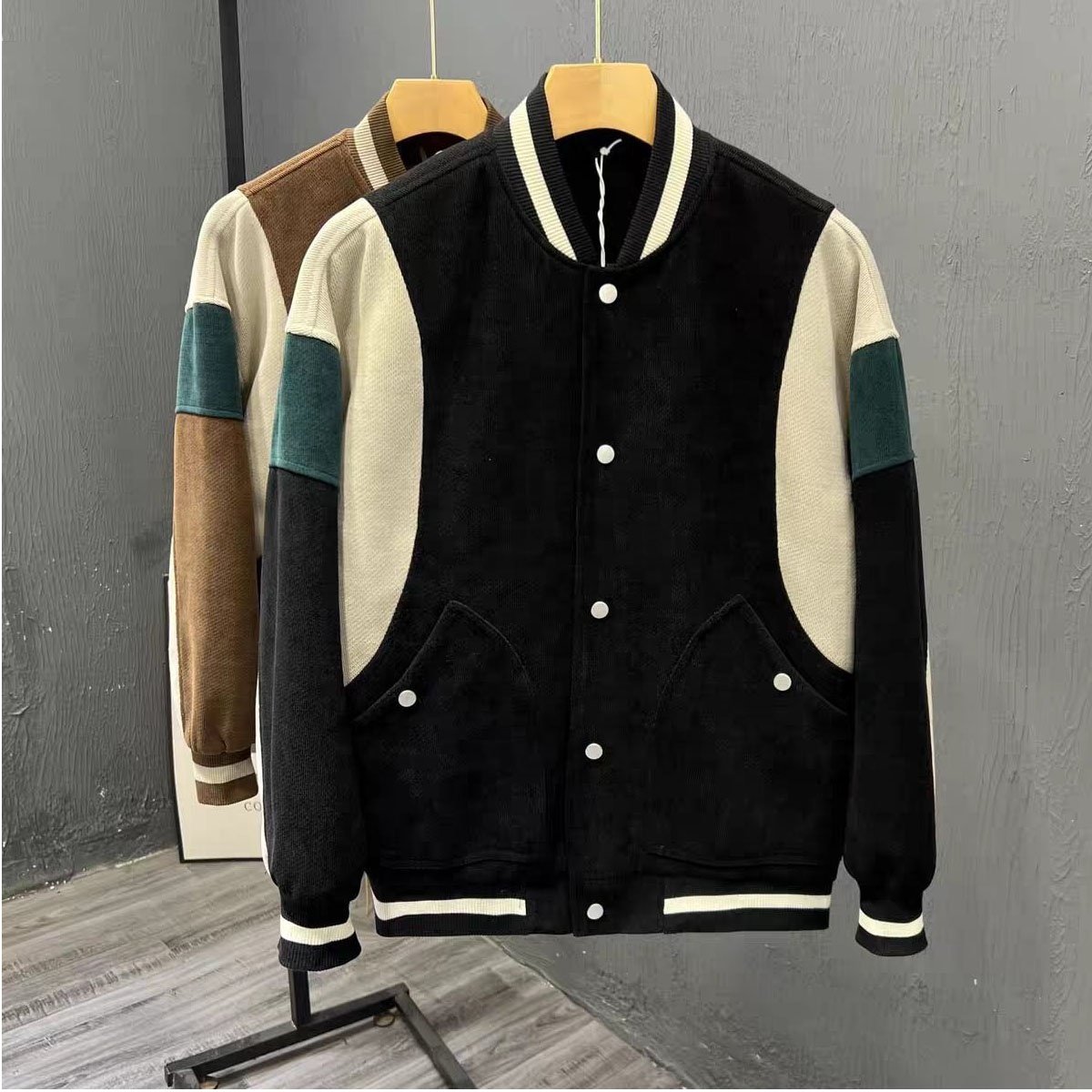 hot sale Varsity Jacket Custom Logo Fashionable Individuality Applique Cloth Embroidery Baseball Coat Buttons Jacket