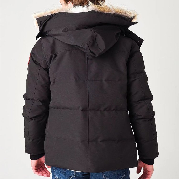 Men's High Quality Winter Coat Canada Wyndham Coyote Fur Trim Hooded Down Jacket Male Quilted Puffer Jacket