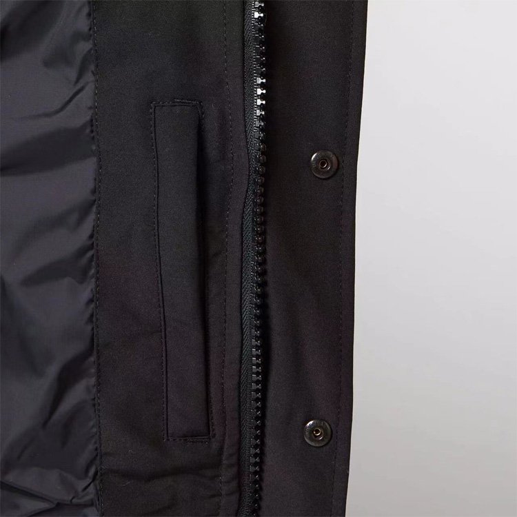 Men's High Quality Winter Coat Canada Wyndham Coyote Fur Trim Hooded Down Jacket Male Quilted Puffer Jacket