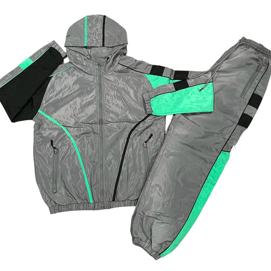 Manufacturer Custom High Quality Waterproof Lightweight Waterproof Zip Up 100% Nylon Polyester Vintage Men Windbreaker Tracksuit