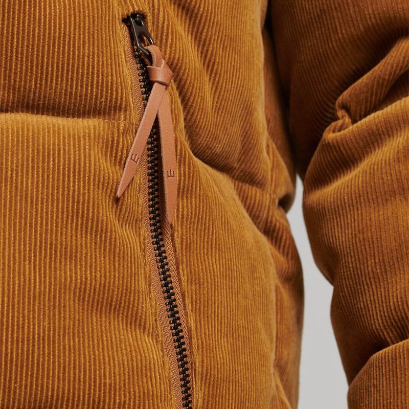 High Quality Vintage Classic The Cord Jacket With Distinctive Pattern For Men's Puffer Corduroy Jacket