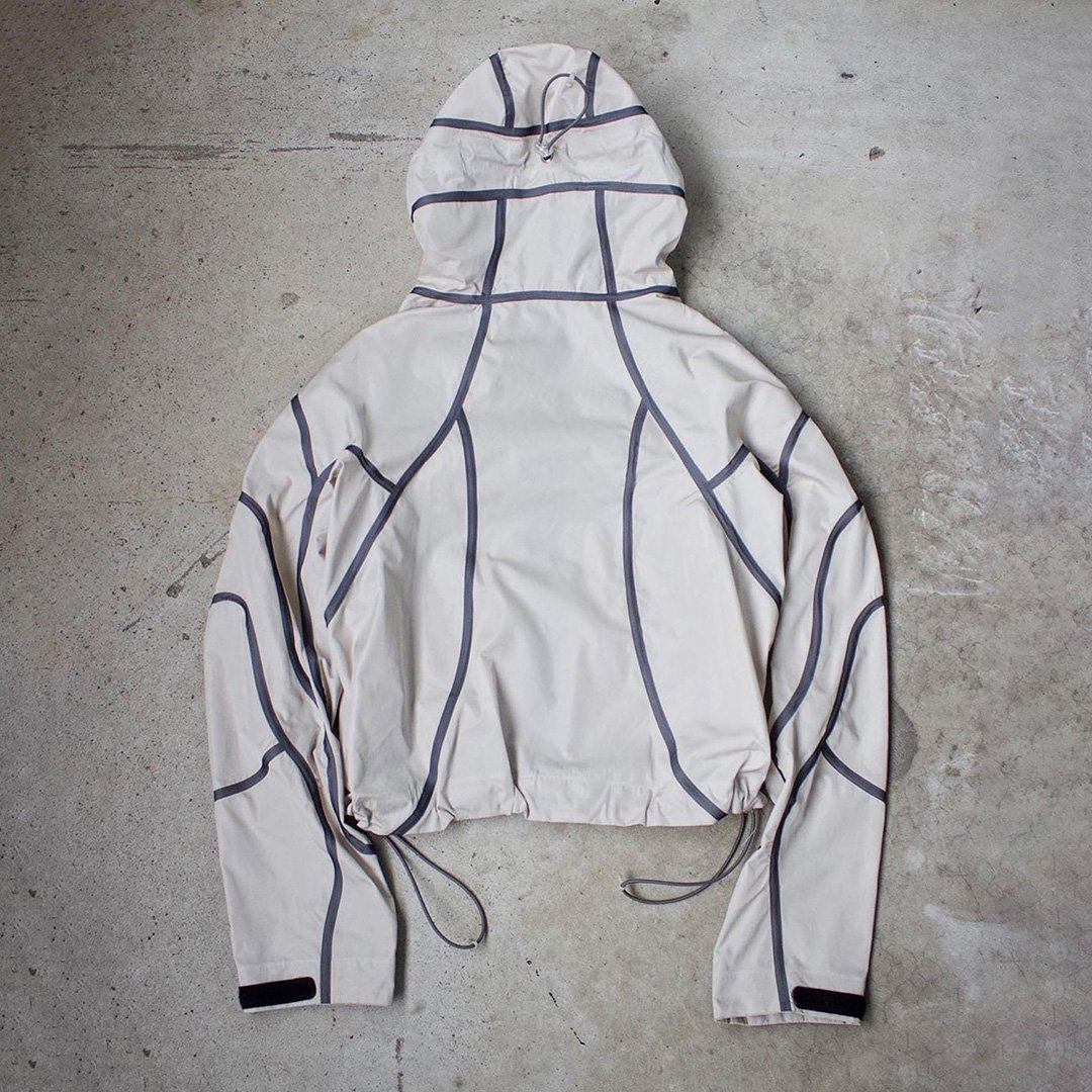 New Design Custom Water-proof Nylon Windbreaker Jacket with Stripes and Adjustable Hem Hidden Zipper Side Pockets