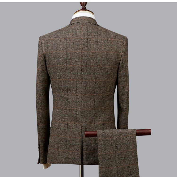 Italian Design Style for Gentle Men with Custom Suit