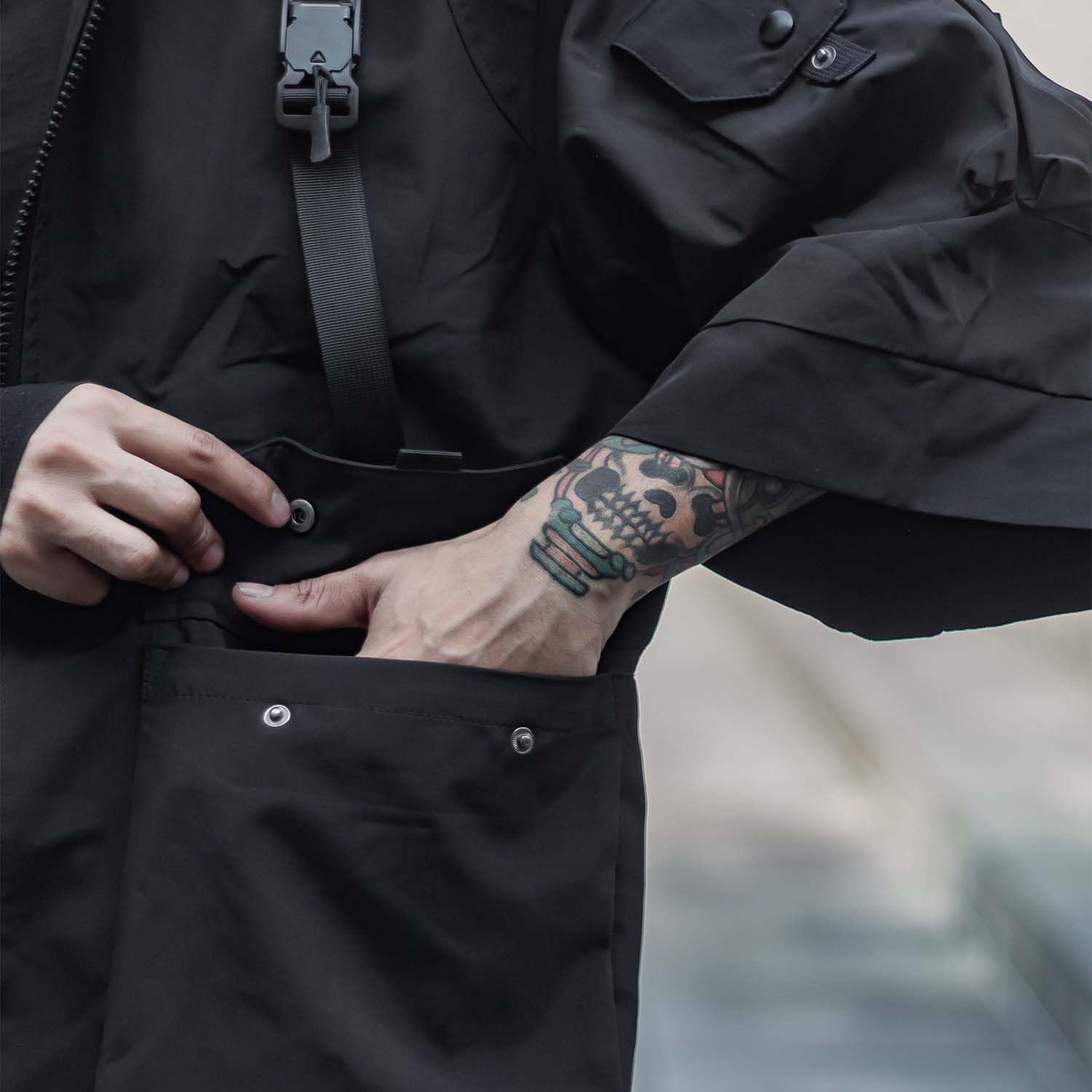 punk style Multi pocket Mens Punk Hooded Streetwear custom logo Windbreaker Jacket Black Techwear Buckled Zip Cargo Jacket