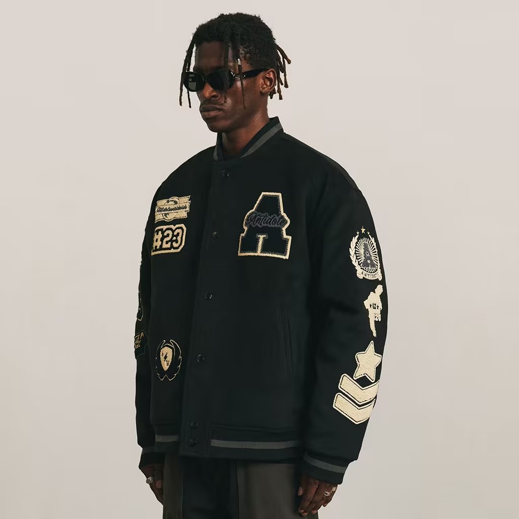 High Quality Men's Street Style Casual Stand Collar Baseball Jacket Winter Loose Embroidered Varsity Jacket For Men
