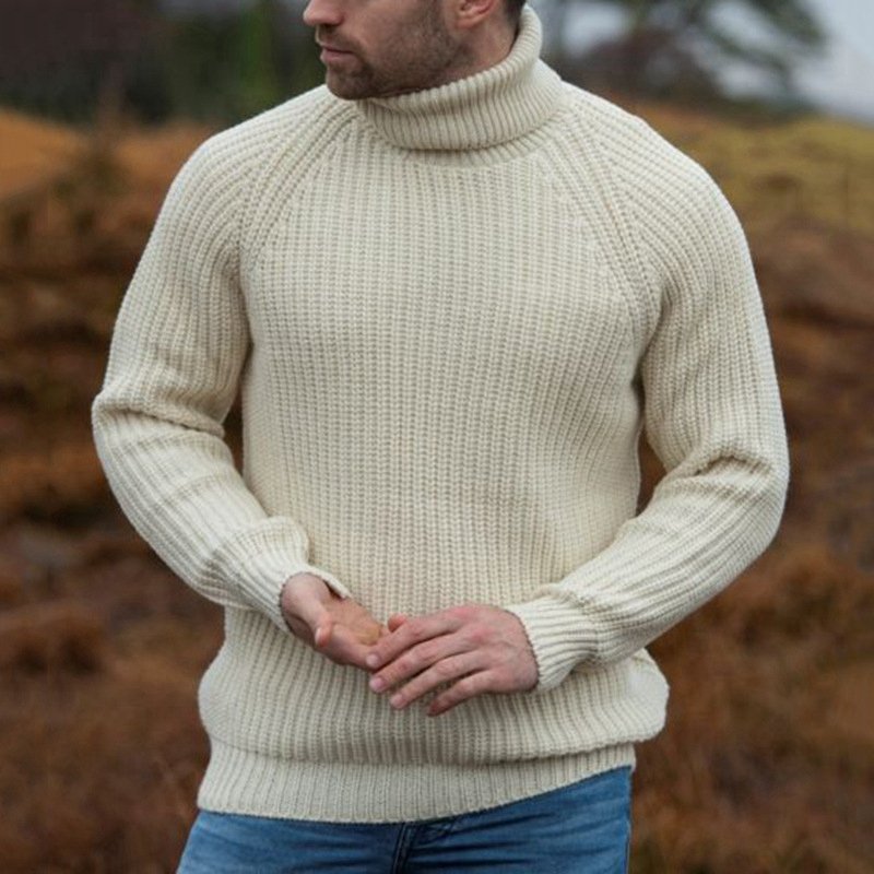 Men's winter high neck sweater fashionable thick solid color long sleeved knitted sweater top minimalist pullover sweater