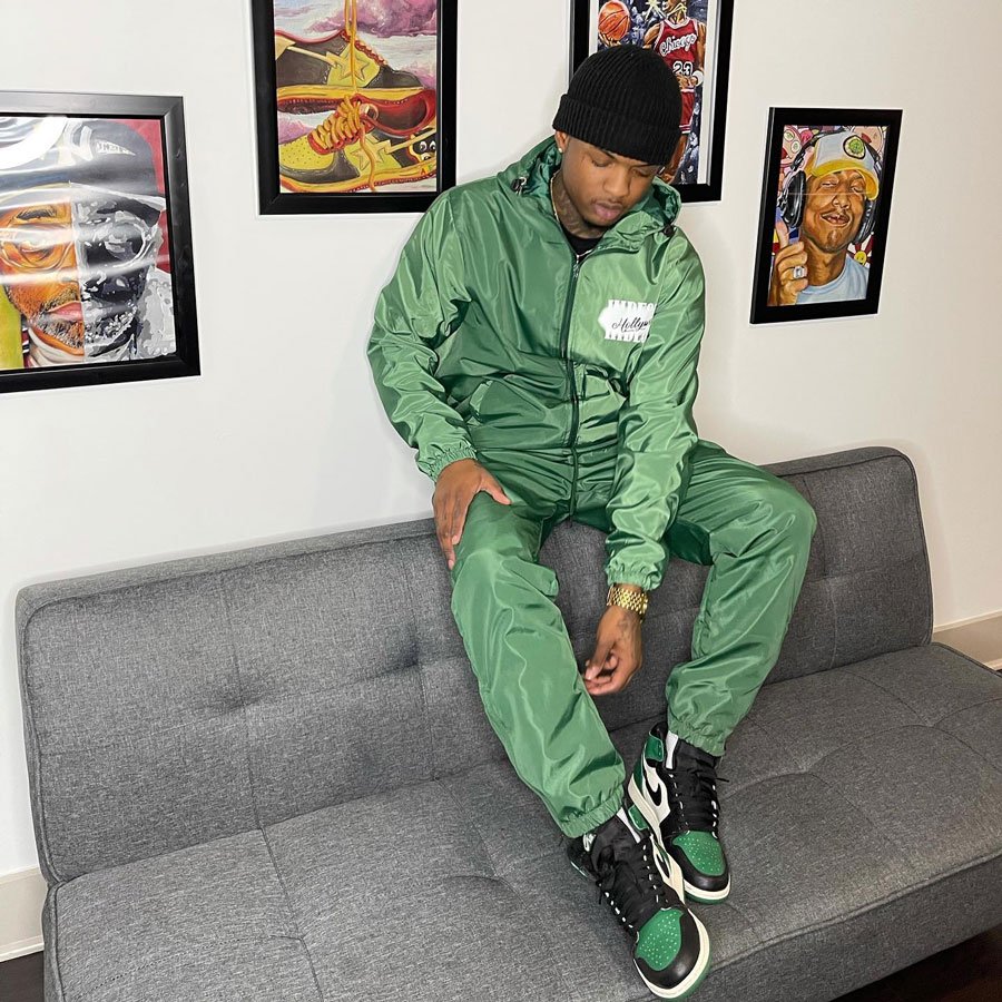 High Quality Men's Jacket Set Tracksuit Zipper Hood Windbreaker Custom Shiny Smooth Windbreaker Jacket