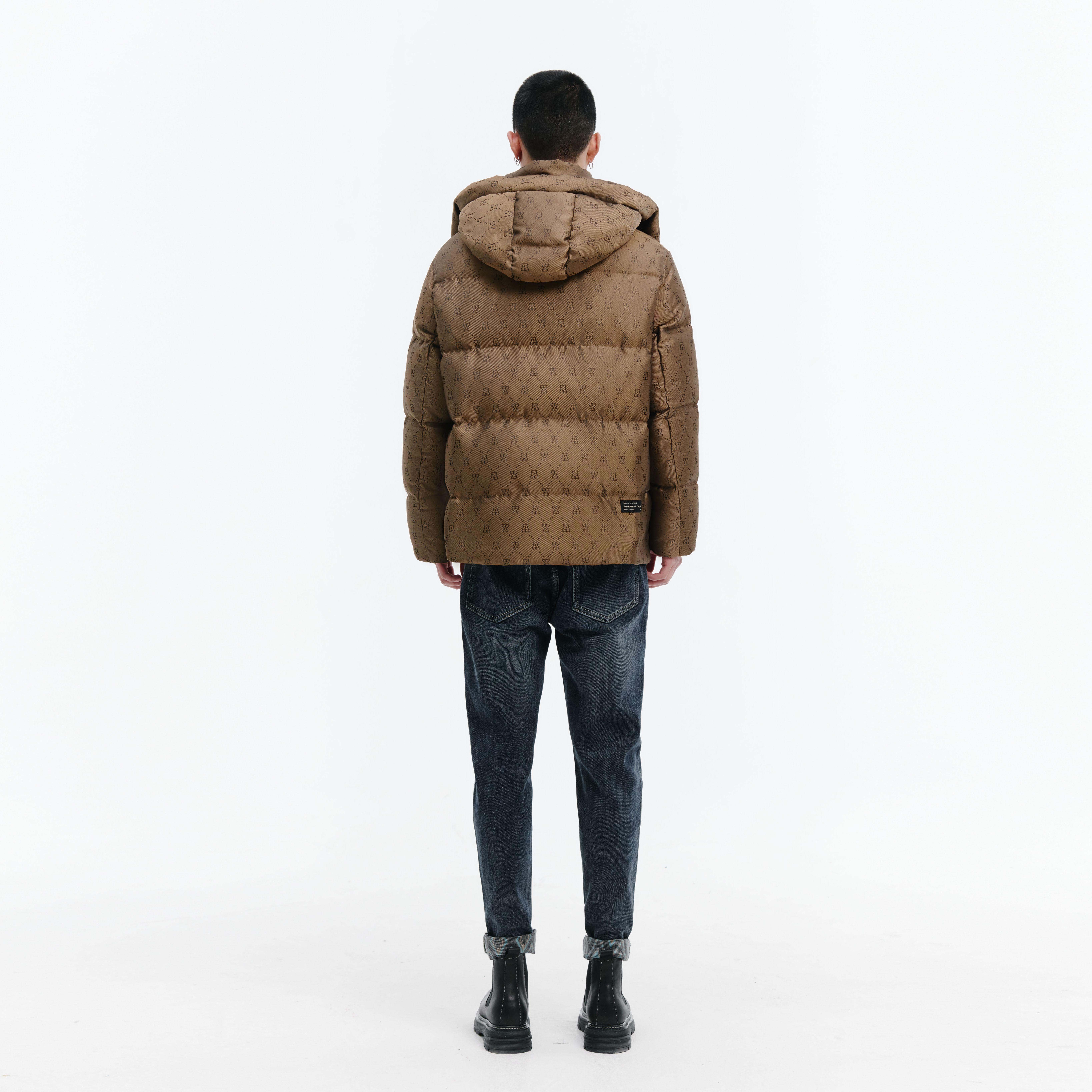 2024 Men's Jacquard Puffer Jacket Windproof Khaki Canvas Logo Thickened Varsity Style Standing Collar Hood for Autumn Winter