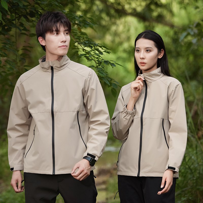High Quality Wholesale Men's Safari Hooded Jacket Windproof Climbing Jacket for Men Custom Size Men's Jacket