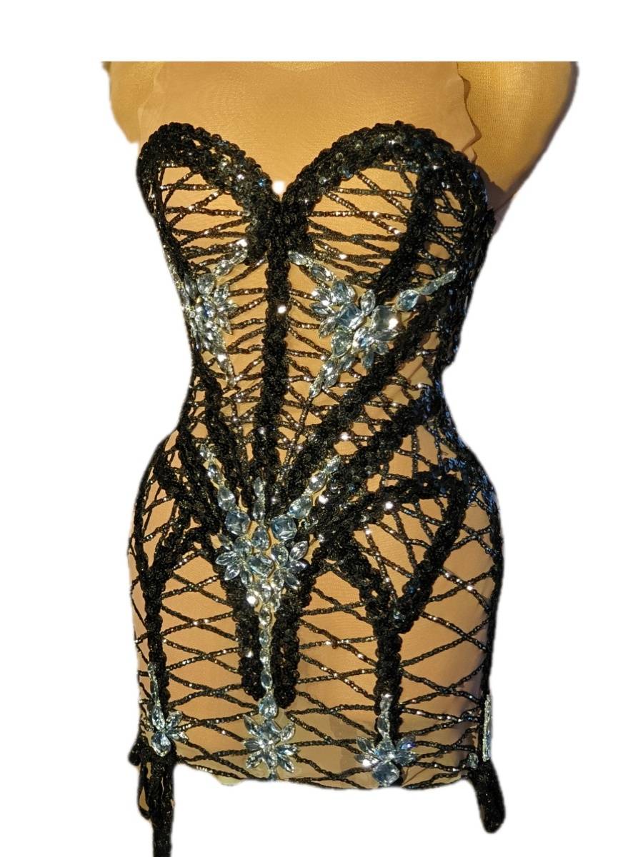 Sequenant skirt mesh model performance service
