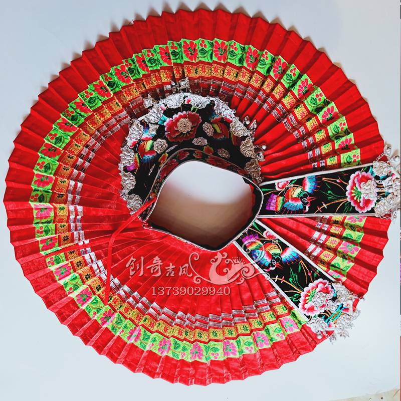 High -end custom -made Miao embroidery dance clothing children's Tujia clothing minority Dai performance service