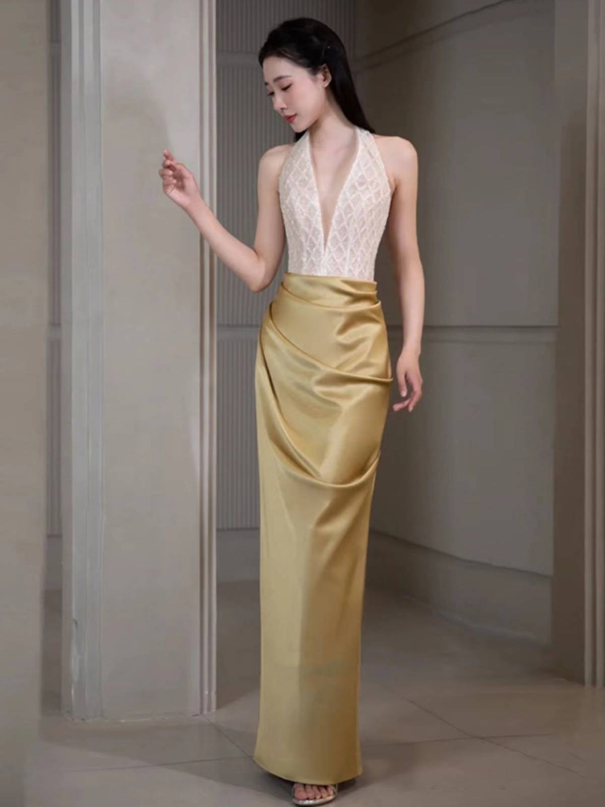 Retro V -neck Fish Tail Long Skirt Tempered Wading Services