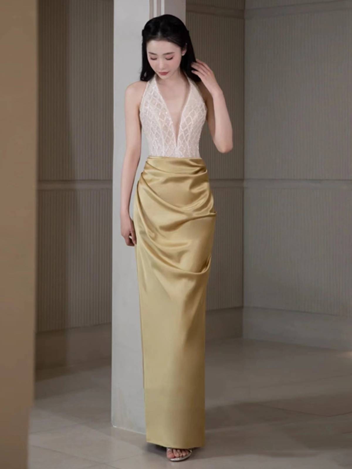 Retro V -neck Fish Tail Long Skirt Tempered Wading Services