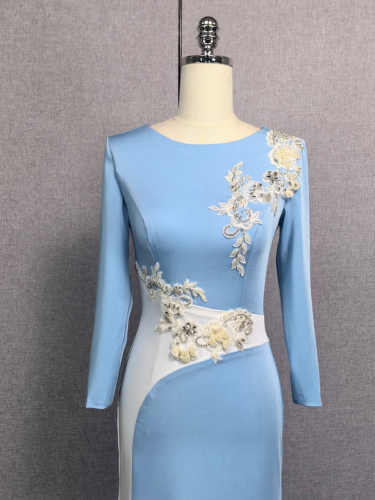 New contrasting long sleeve showing thin dress skirt