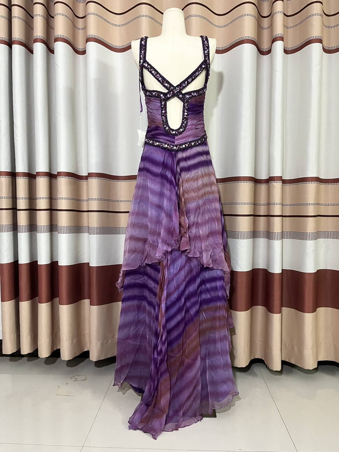 317 Zhenshi Heavy Industries Performing Handmade Beads Long Evening Dress Skirt defaults to slight flaws. Do not shoot