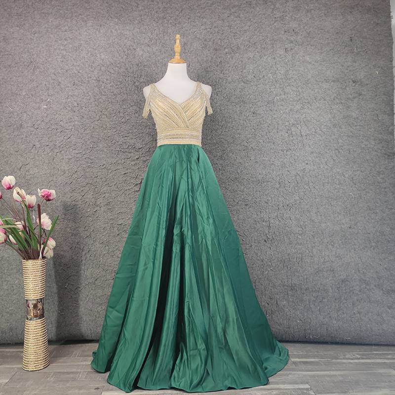 Heavy work green nails thick satin evening dress women are thin