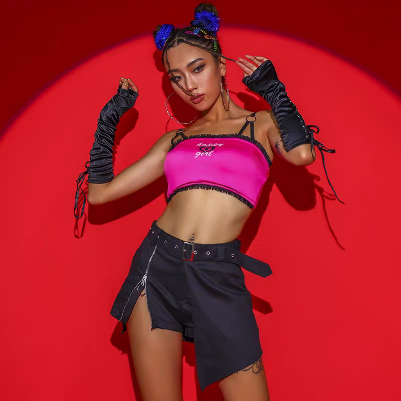 Nightclub bar performance service new hip -hop clothing women's group playing singing service
