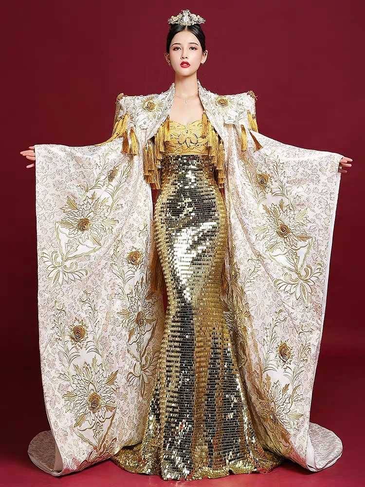 Golden high -end atmospheric dress show still shows the annual show rental rental rental rental rental rental rental rental