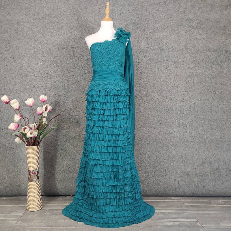 Large -size shoulder service women's thousand layers thin and long temperament