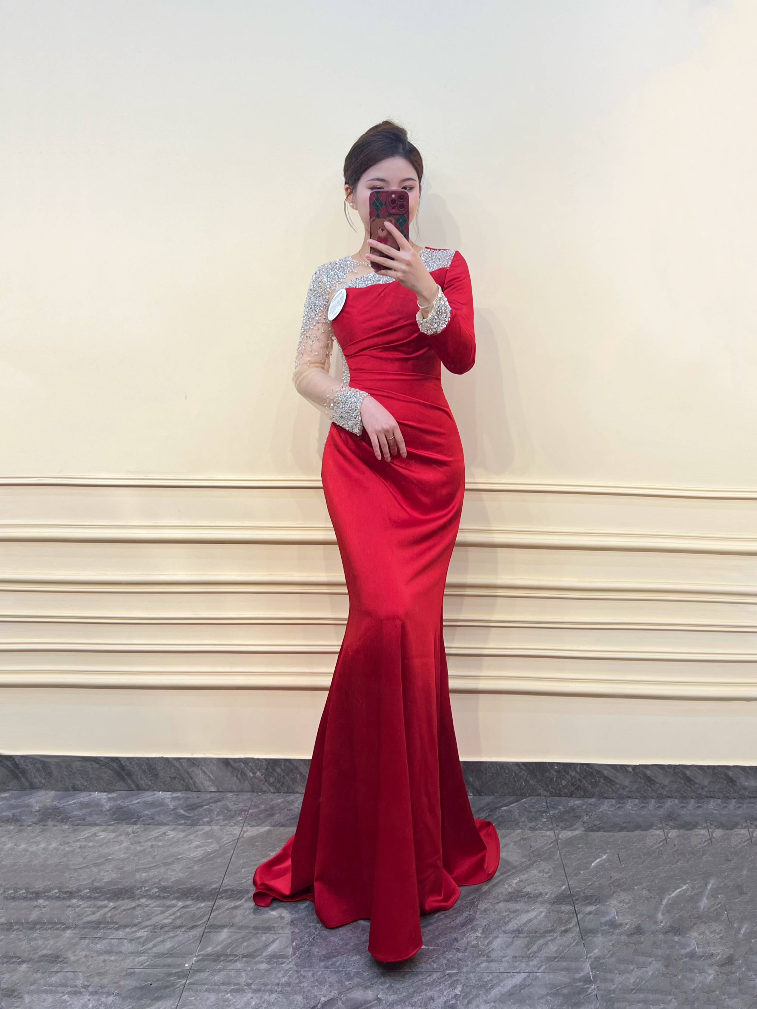 French light luxury long -sleeved long -sleeved beaded slim fishtail Elegant Annual Meeting Host Annual Meeting Party Evening Jelly Bowing suit