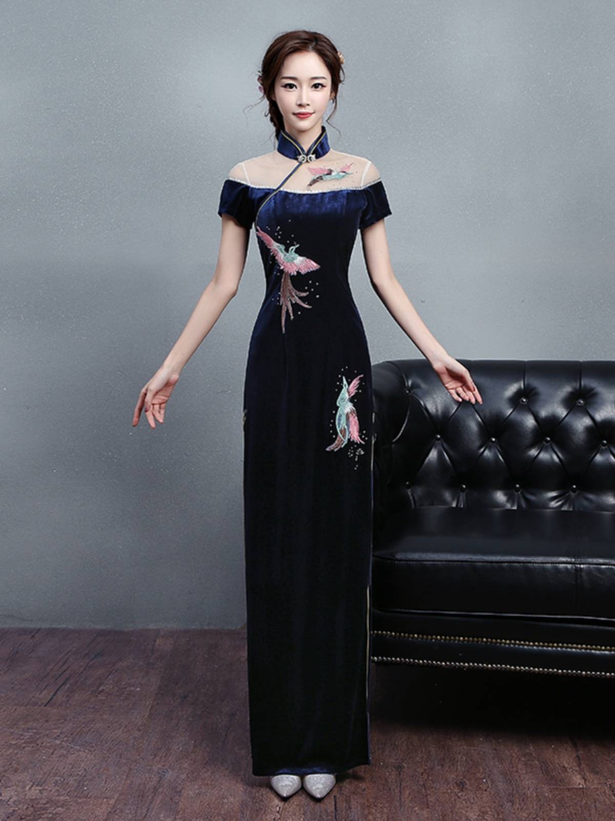 High -end catwalk cheongsam skirt performed women's velvet improvement