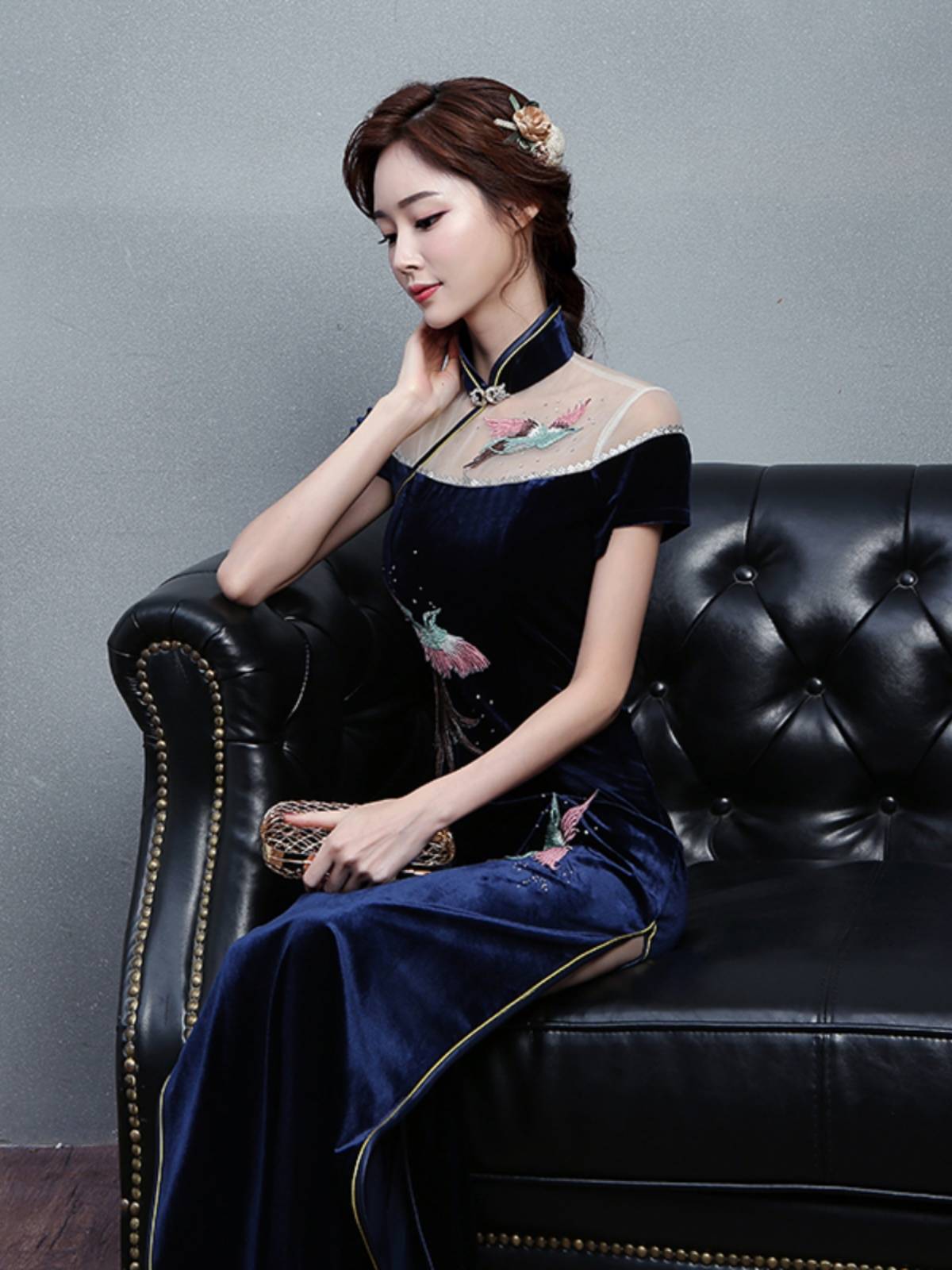 High -end catwalk cheongsam skirt performed women's velvet improvement