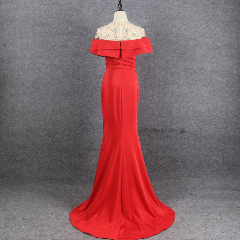 The new dress is sweet and waist and thinner, the host customized