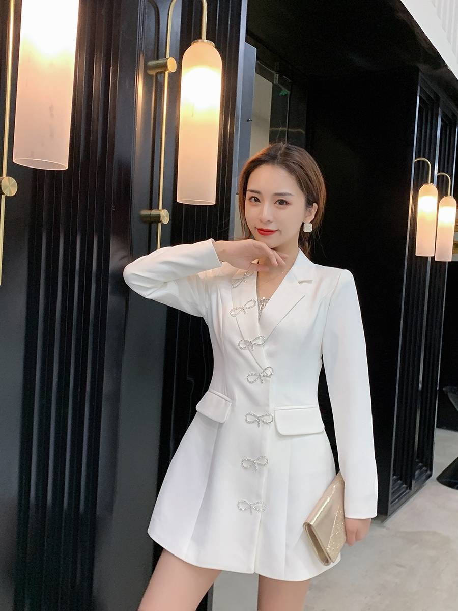 New celebrities can wear birthday evening dresses