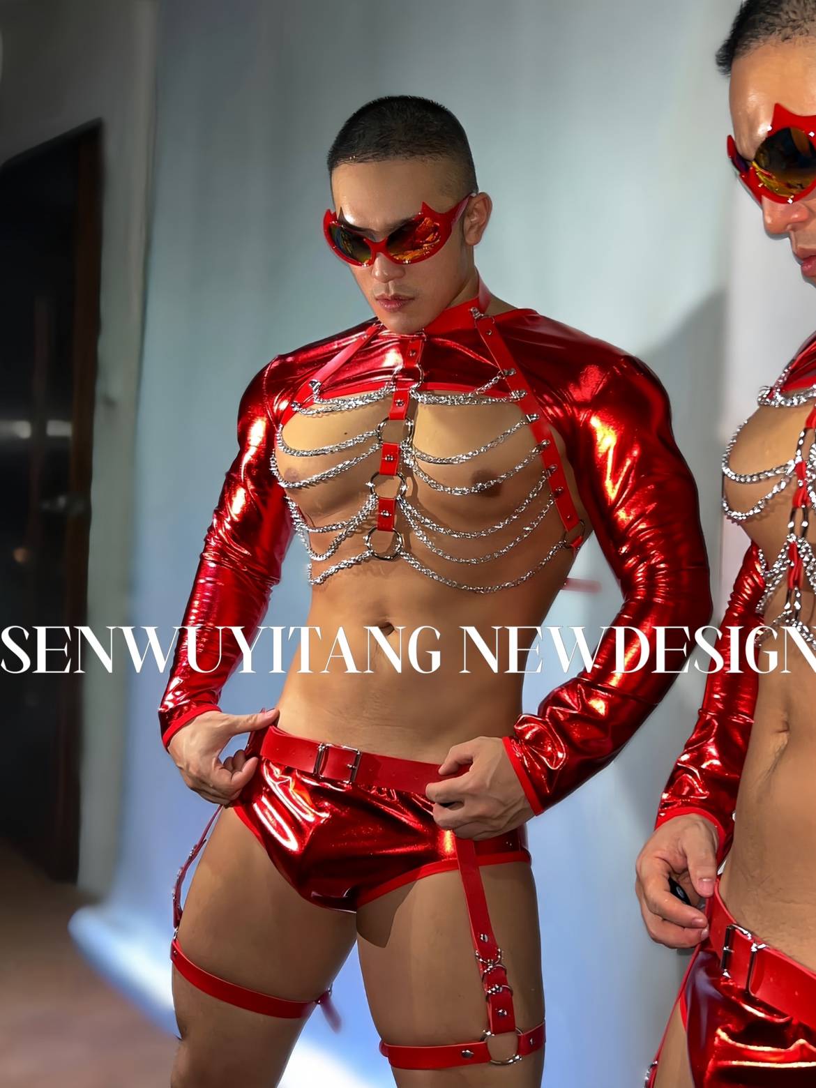 Bar DS Performance Servant GOGO Ling Dance Services Tsai Tsai Tour Male Stage Installed Science and Technology Fantasy Tie Chain Set