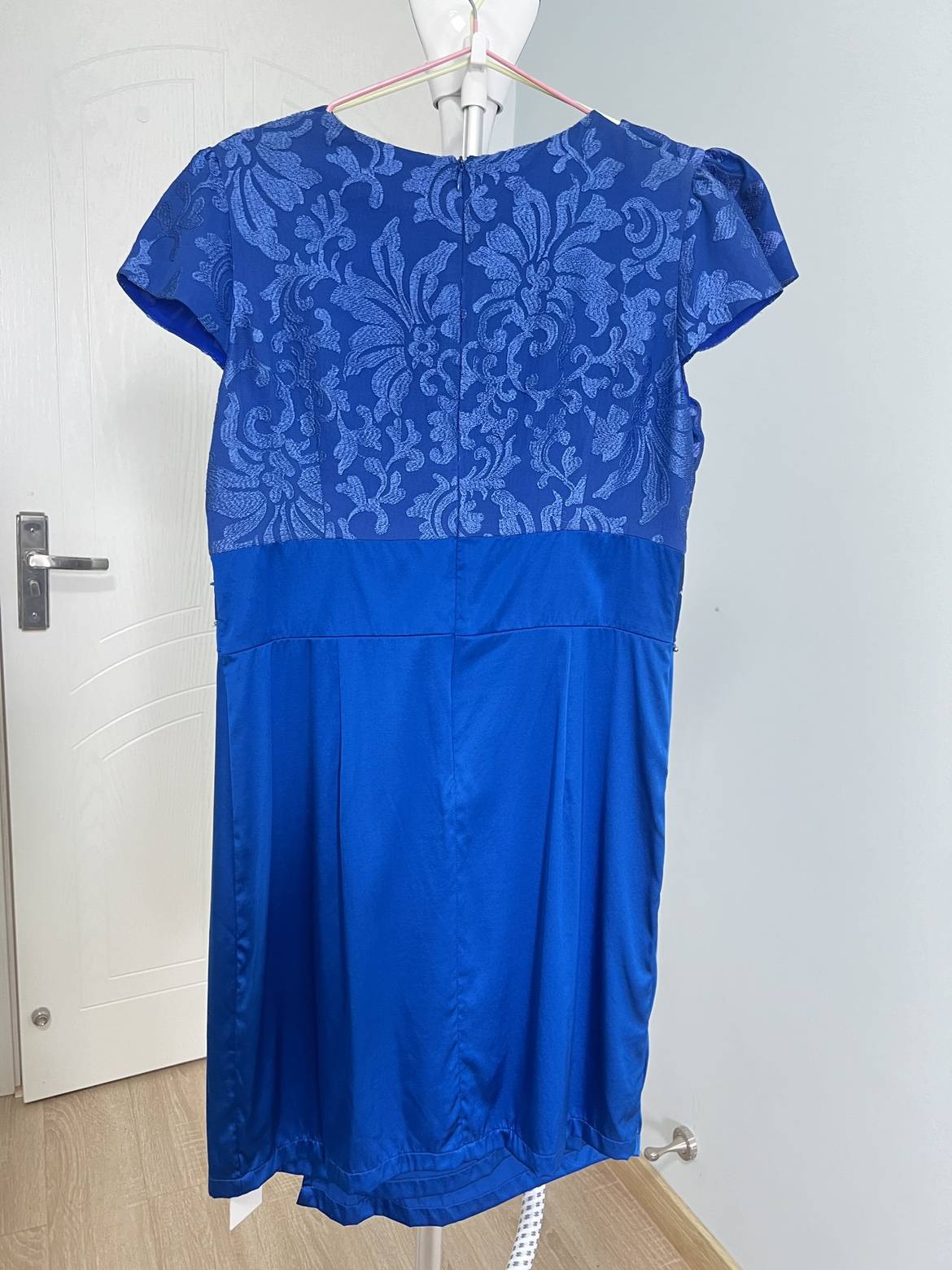 Double -layer heavy silk mulberry silk dress Mom toasting service shows the host annual meeting