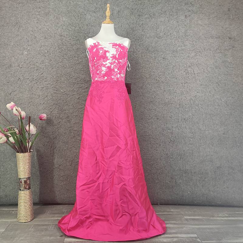 Pronovias big size Spanish dress is thinner
