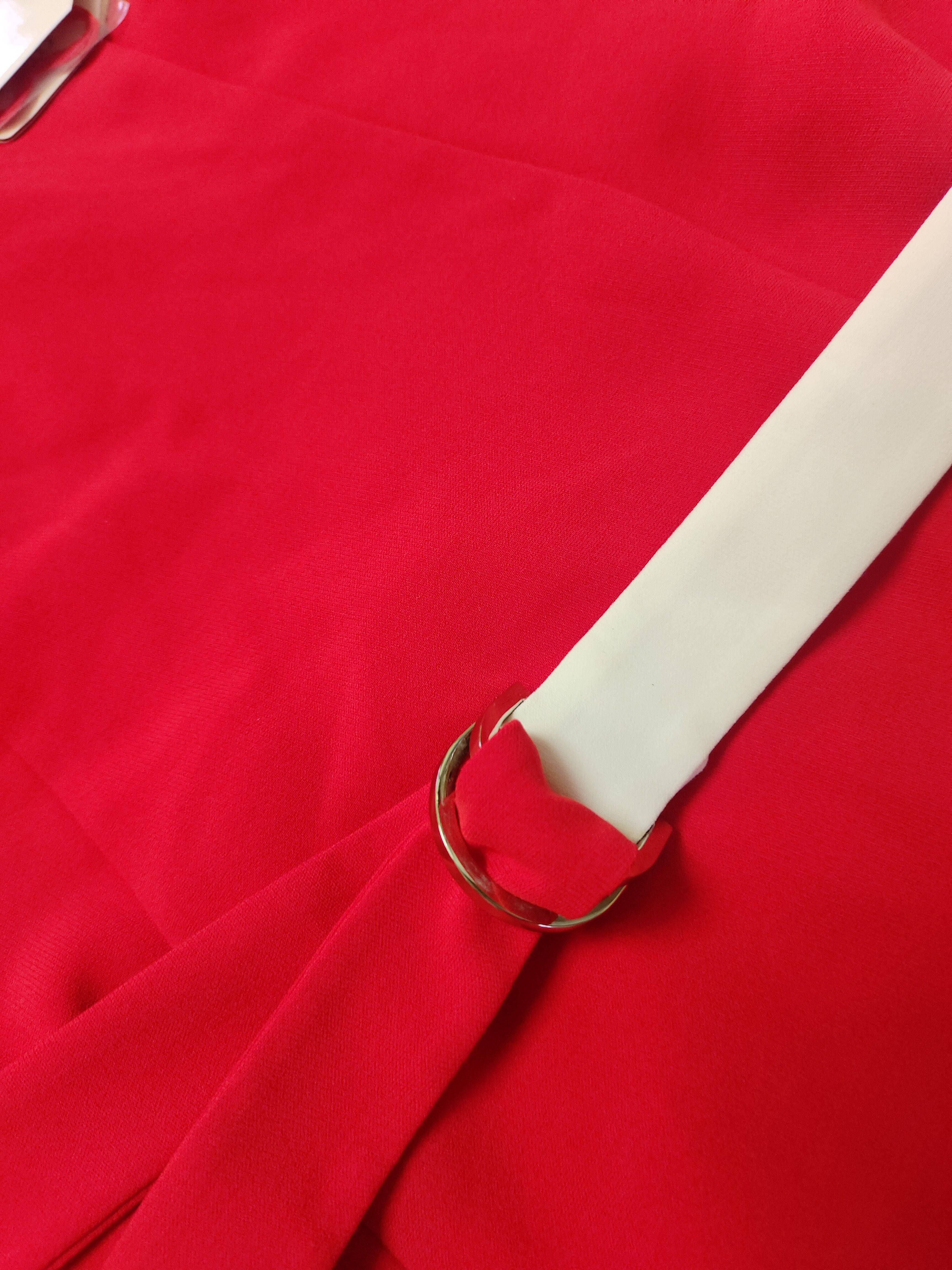 Light luxury European fashion dress, temperament lady dress, professional dress dress cut label