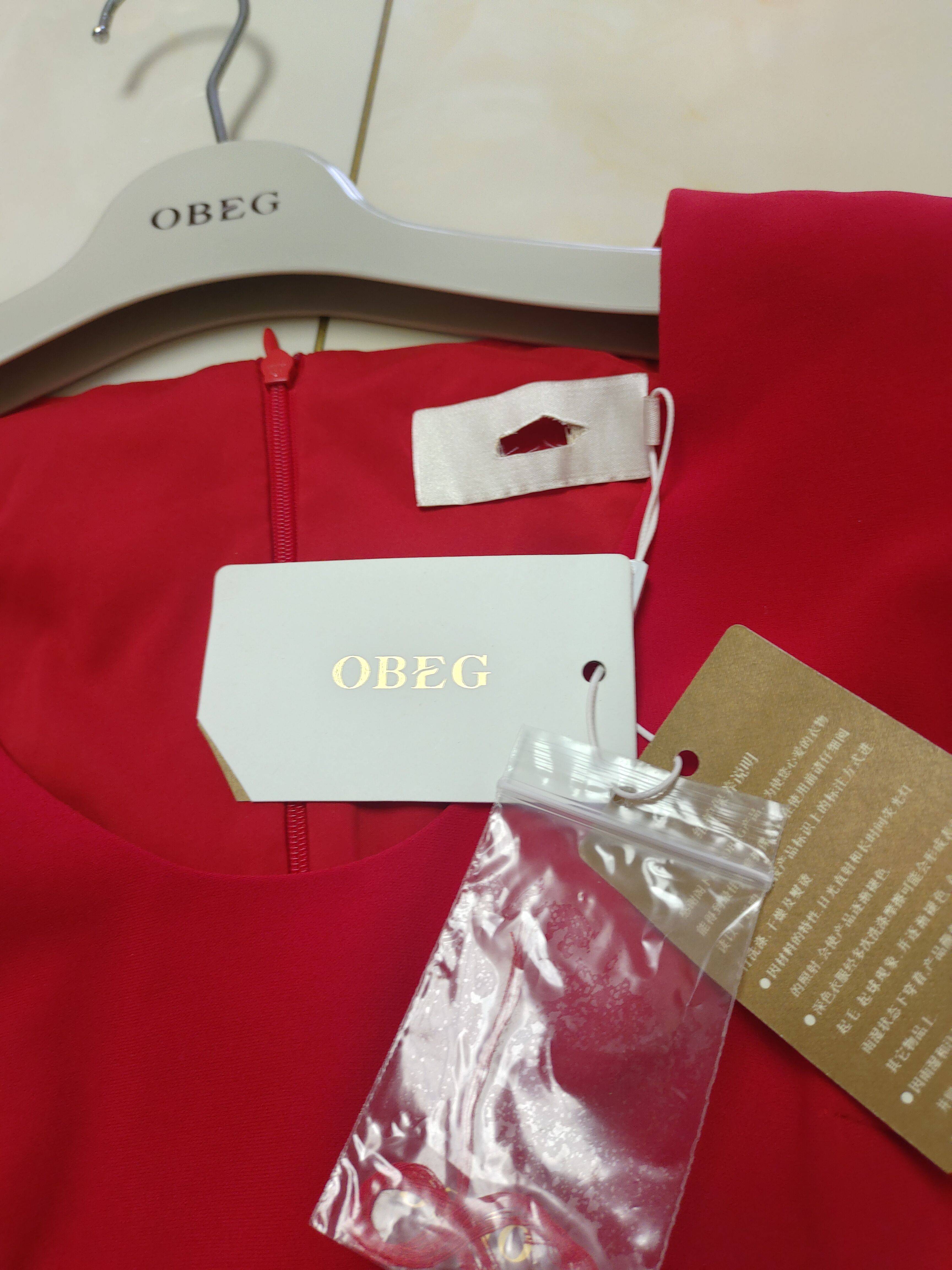 Light luxury European fashion dress, temperament lady dress, professional dress dress cut label