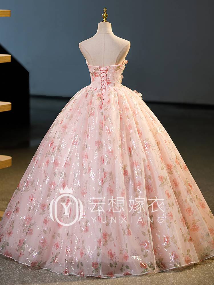 Performing the beautiful sound of Meisheng Shengle Art Kou Puff Skirt