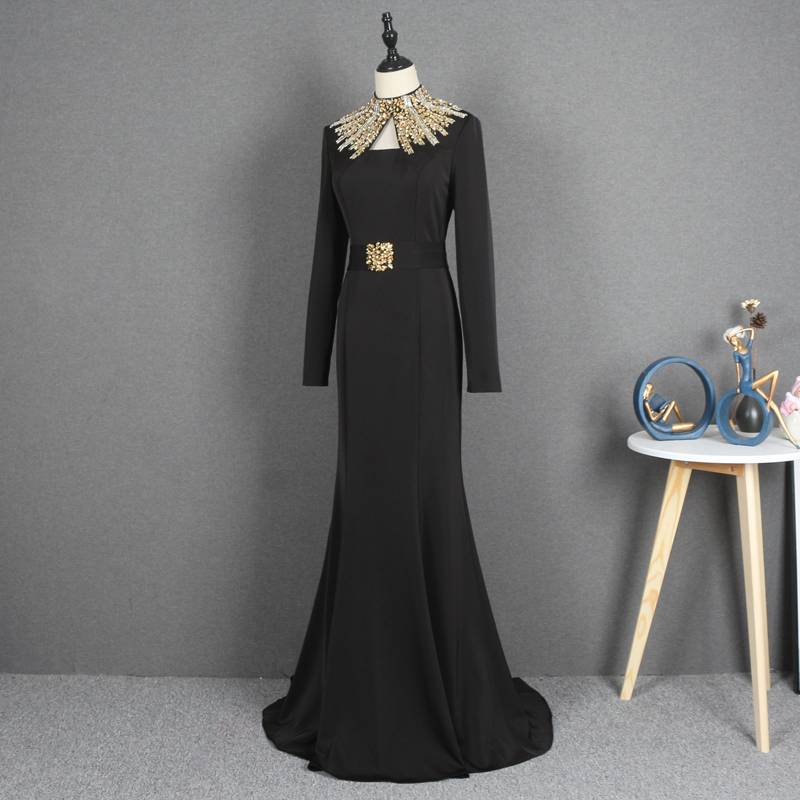 Slim fishtail dress Performs Women's Eve Dress