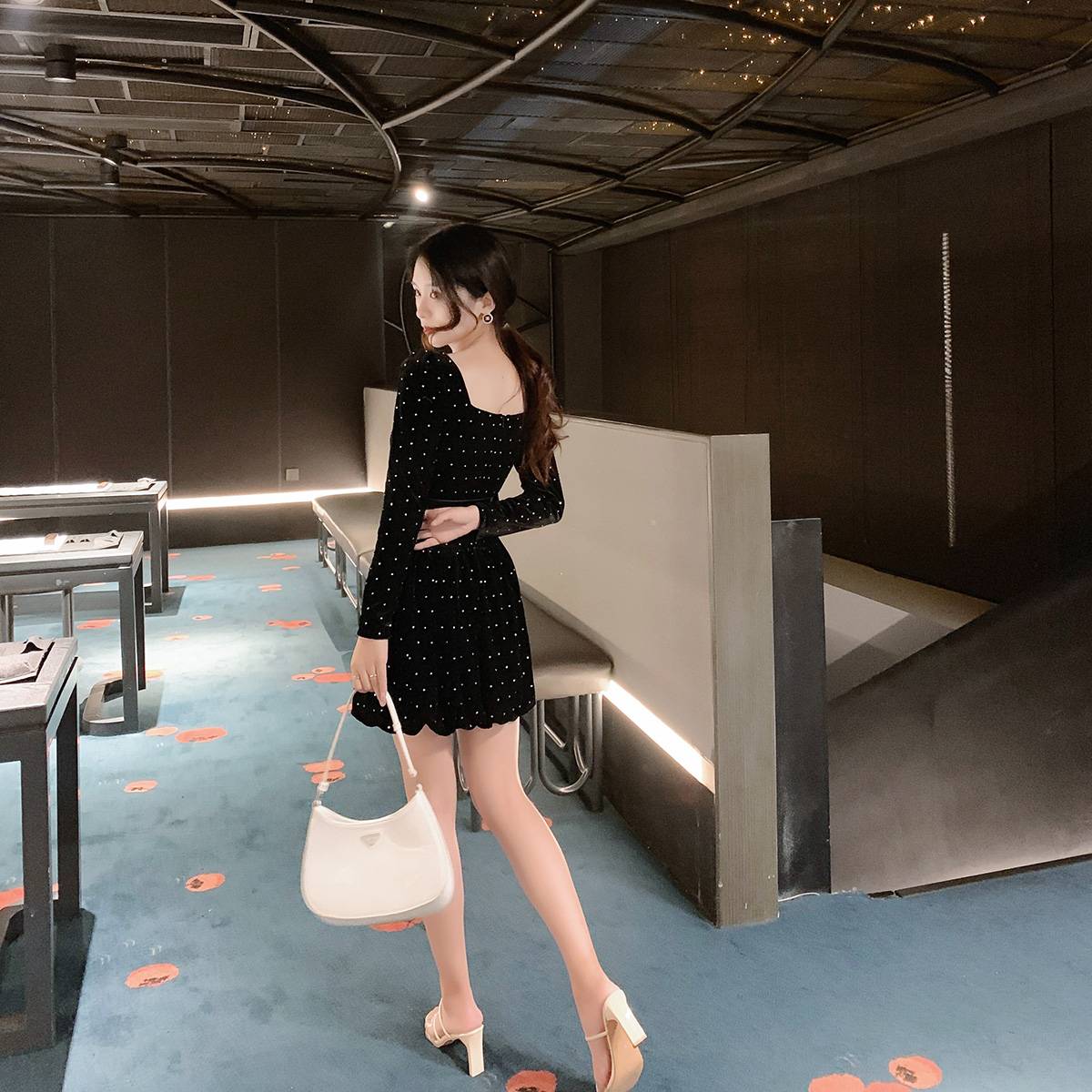 Evening service light luxury niche high -end banquet temperament high -level temperament