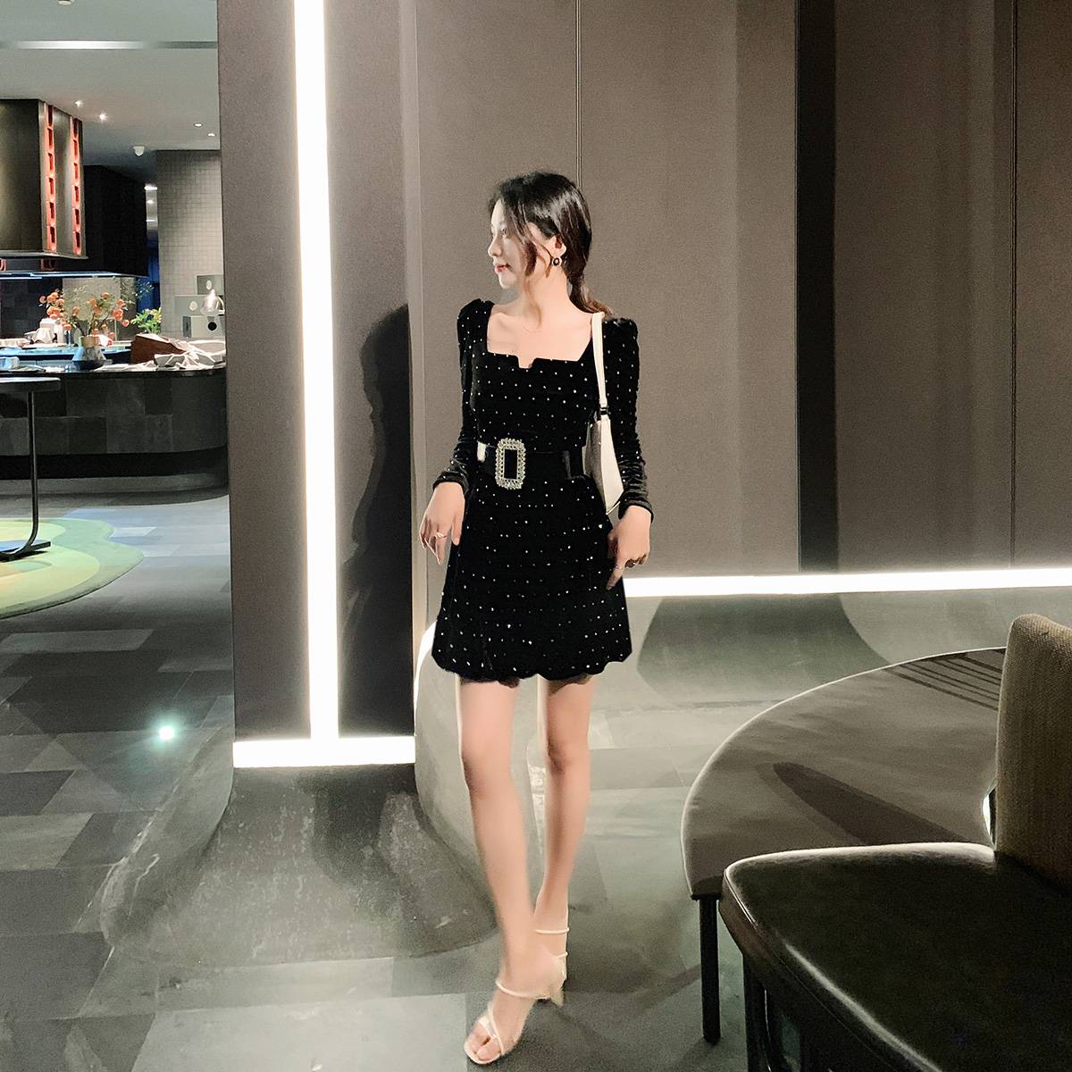 Evening service light luxury niche high -end banquet temperament high -level temperament