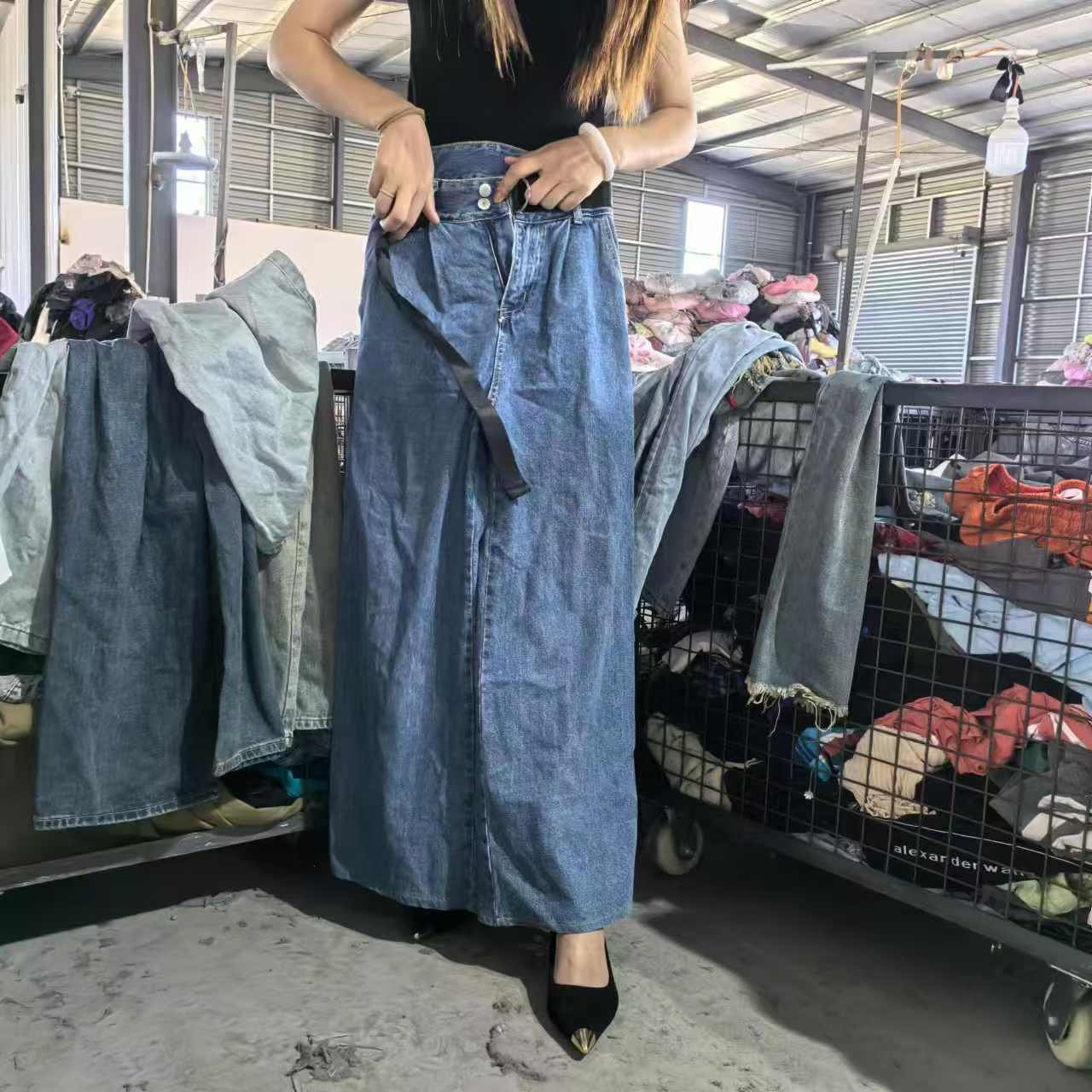 Used Clothes For Women Ukay Bale Secondhand Ladies Denim Wide Leg Jeans Pants Femmes Cargo Friperie Wholesale Clothing Dubai