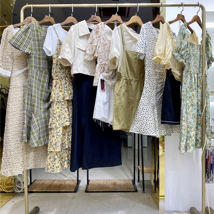 2024 original designer fashion brand women's dress clothing casual ladies' second-hand clothing stock