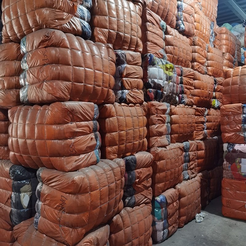 Premium bales of used mens clothing second hand used clothes in 100kg bales for Uganda