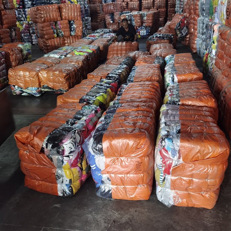 Premium bales of used mens clothing second hand used clothes in 100kg bales for Uganda